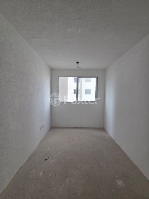 Image 3 - 877045