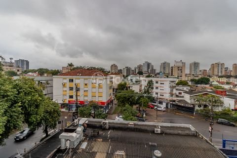 Image 4 - 877055