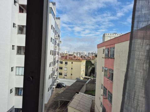 Image 4 - 877055