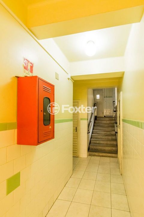 Image 3 - 877058