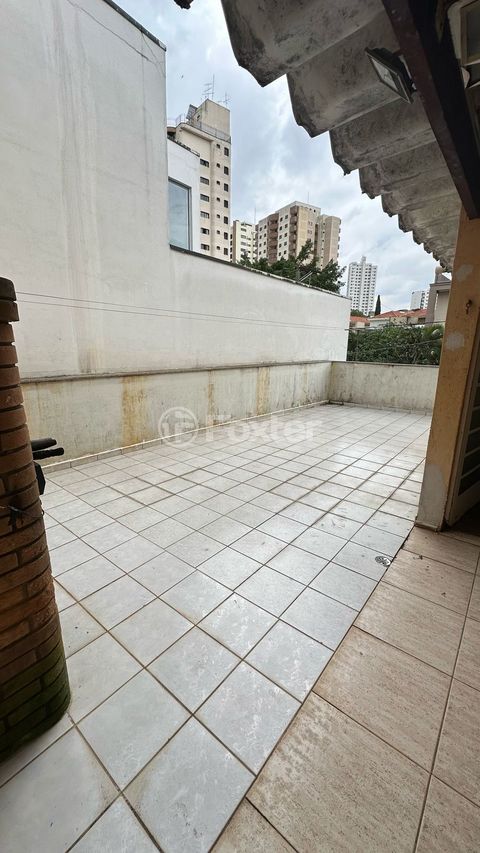 Image 11 - 877075