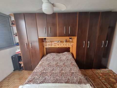 Image 7 - 877103