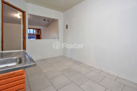 Image 10 - 877143