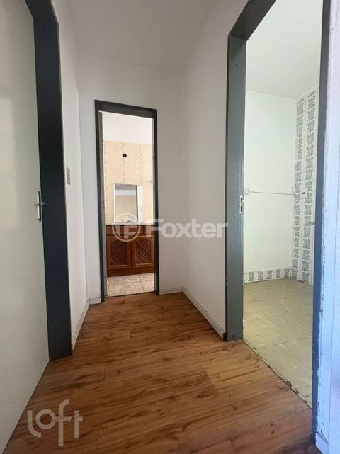 Image 7 - 877146
