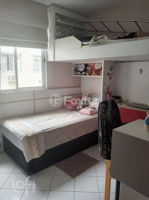 Image 7 - 877167
