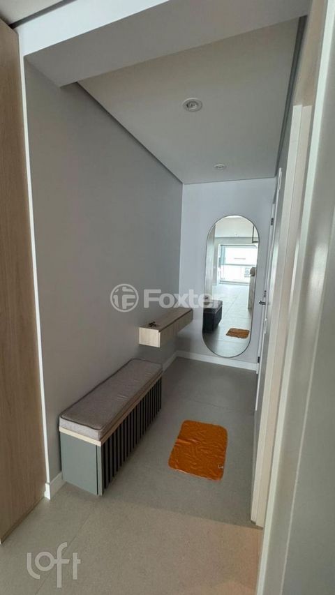 Image 6 - 877168
