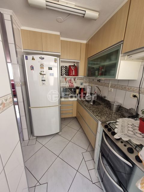 Image 7 - 877177