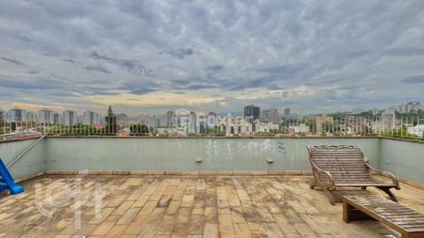 Image 13 - 877196