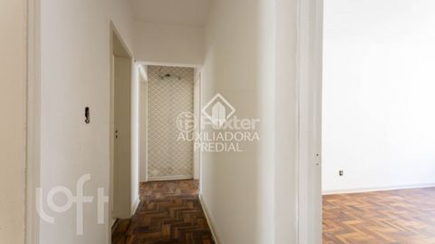 Image 4 - 877204