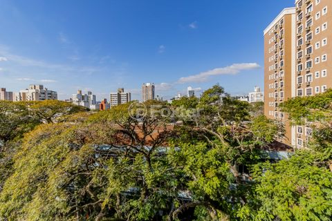 Image 16 - 877250