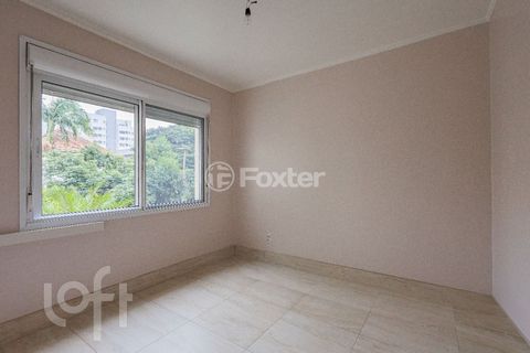 Image 9 - 877308