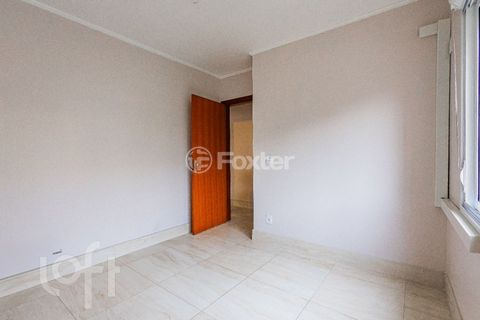 Image 7 - 877308