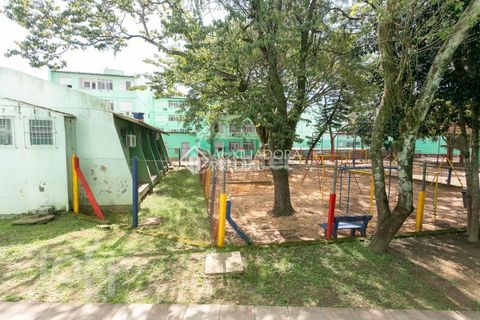 Image 7 - 877318