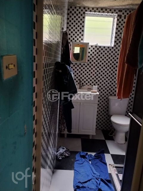 Image 7 - 877322