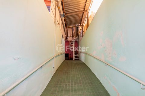 Image 4 - 877344