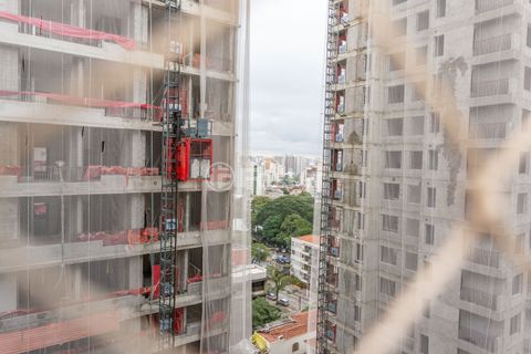 Image 7 - 877346