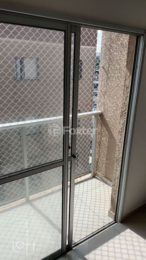 Image 6 - 877349