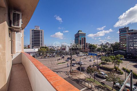 Image 4 - 877350