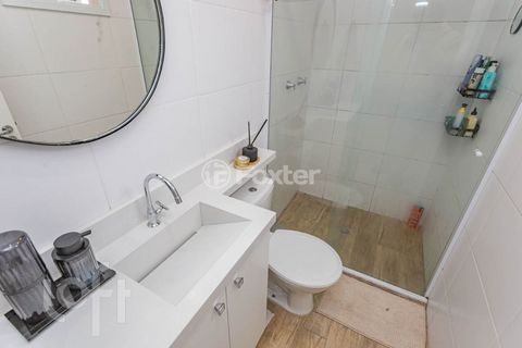 Image 9 - 877359