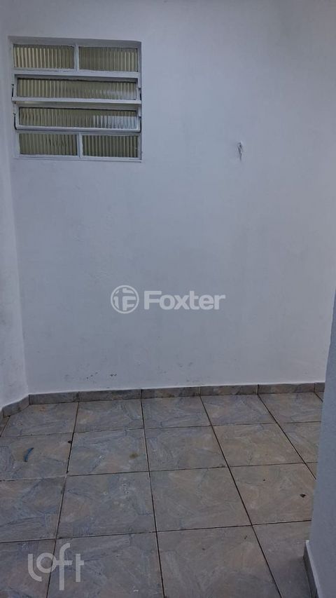 Image 9 - 877371