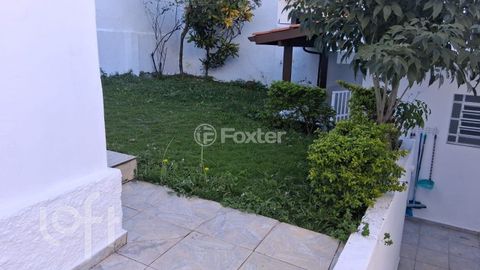 Image 16 - 877371