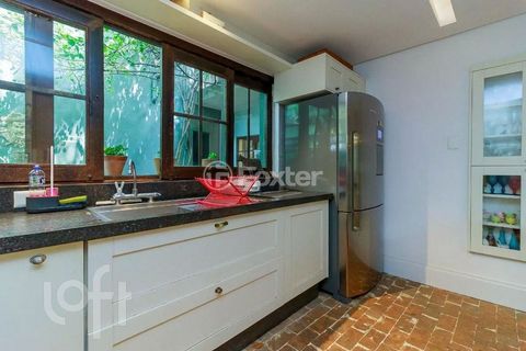 Image 9 - 877375