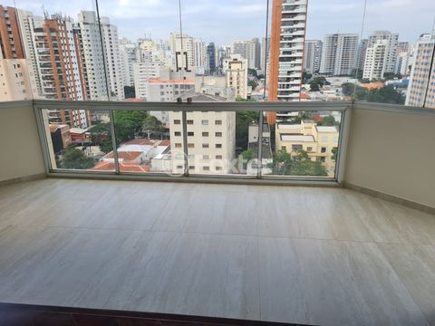 Image 4 - 877379