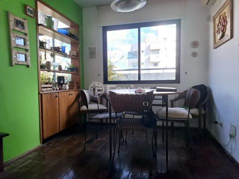 Image 8 - 877390