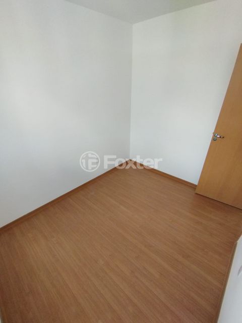 Image 8 - 877392
