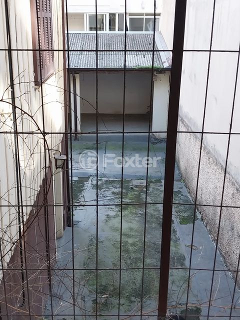 Image 2 - 877396