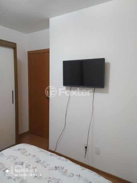 Image 9 - 877400