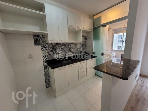 Image 4 - 877401