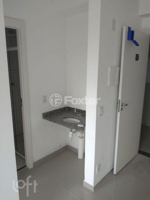 Image 3 - 877414
