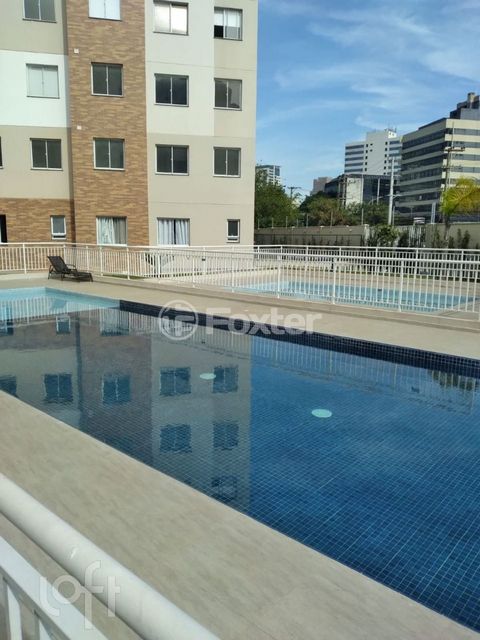 Image 10 - 877414