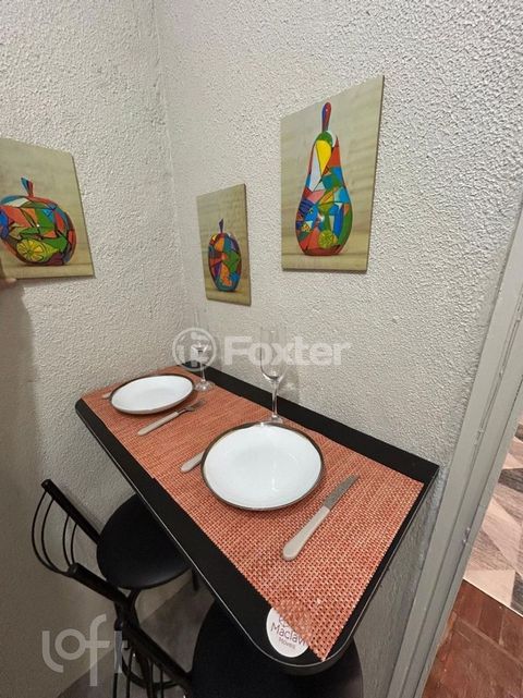 Image 7 - 877466