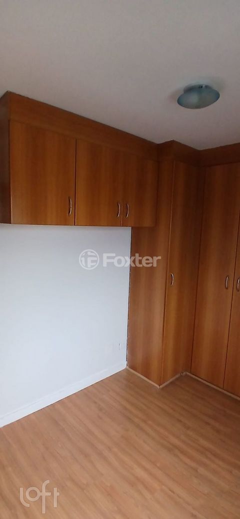 Image 10 - 877468