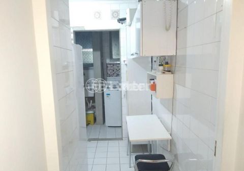 Image 7 - 877480