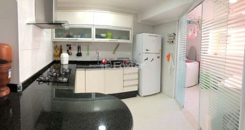 Image 13 - 877488