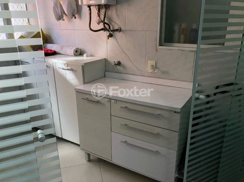 Image 14 - 877488