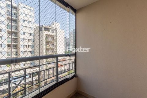Image 6 - 877489