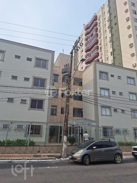 Image 17 - 877517
