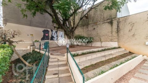 Image 7 - 877526