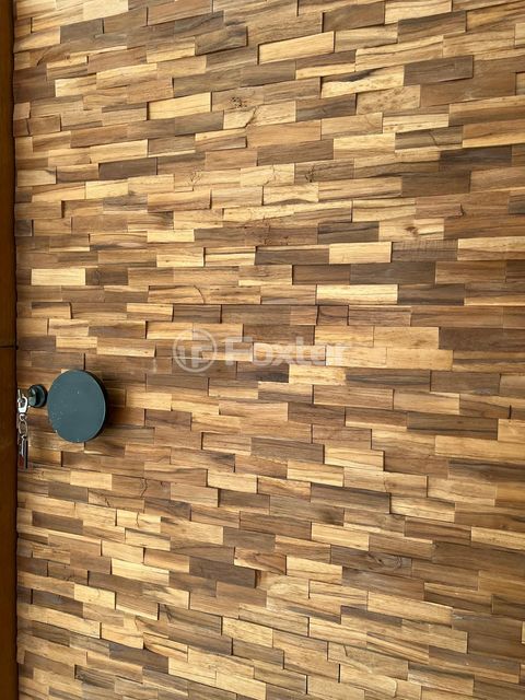 Image 3 - 877532