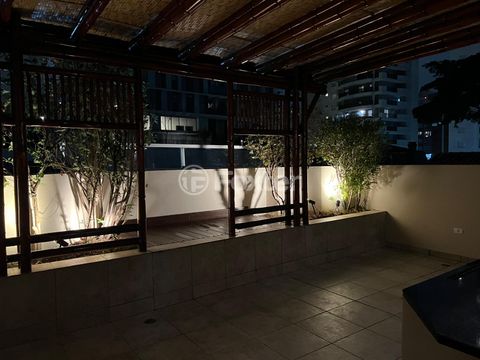 Image 2 - 877532