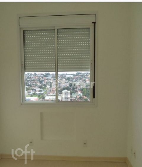 Image 5 - 877536