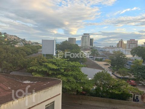 Image 17 - 877539