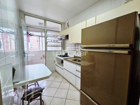 Image 7 - 877539