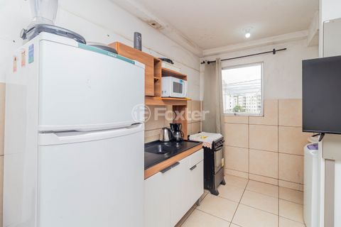 Image 19 - 877544