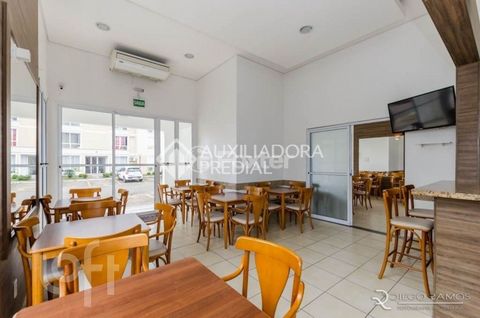 Image 11 - 877547