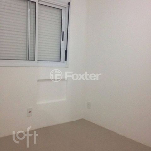 Image 4 - 877547
